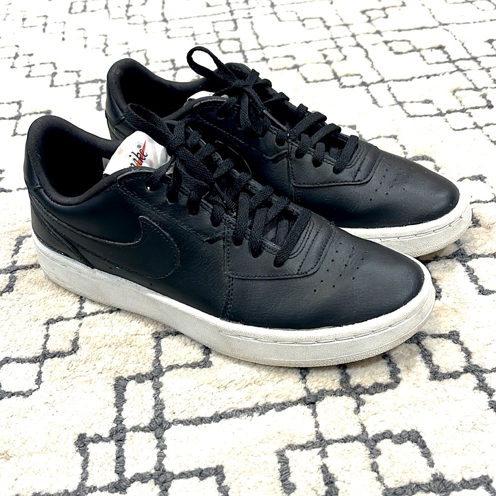 Nike women’s Court Blanc sneakers, size 7.5